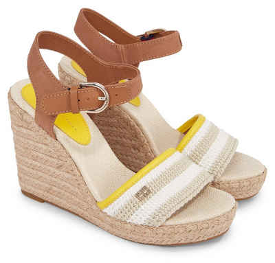  FEMININE CROCHET HIGH WEDGE High-Heel-Sandalette mit verstellbarer Schnalle buy