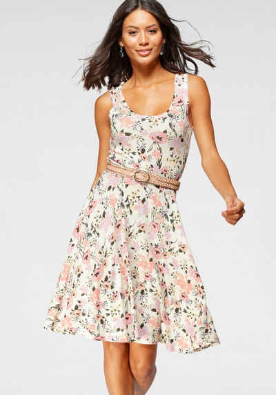  Sommerkleid mit weit schwingendem Saum