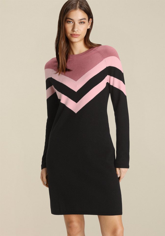 Tamaris Strickkleid aus angenehmer Viskosemischung lässiger Look mit Zickzack-Muster