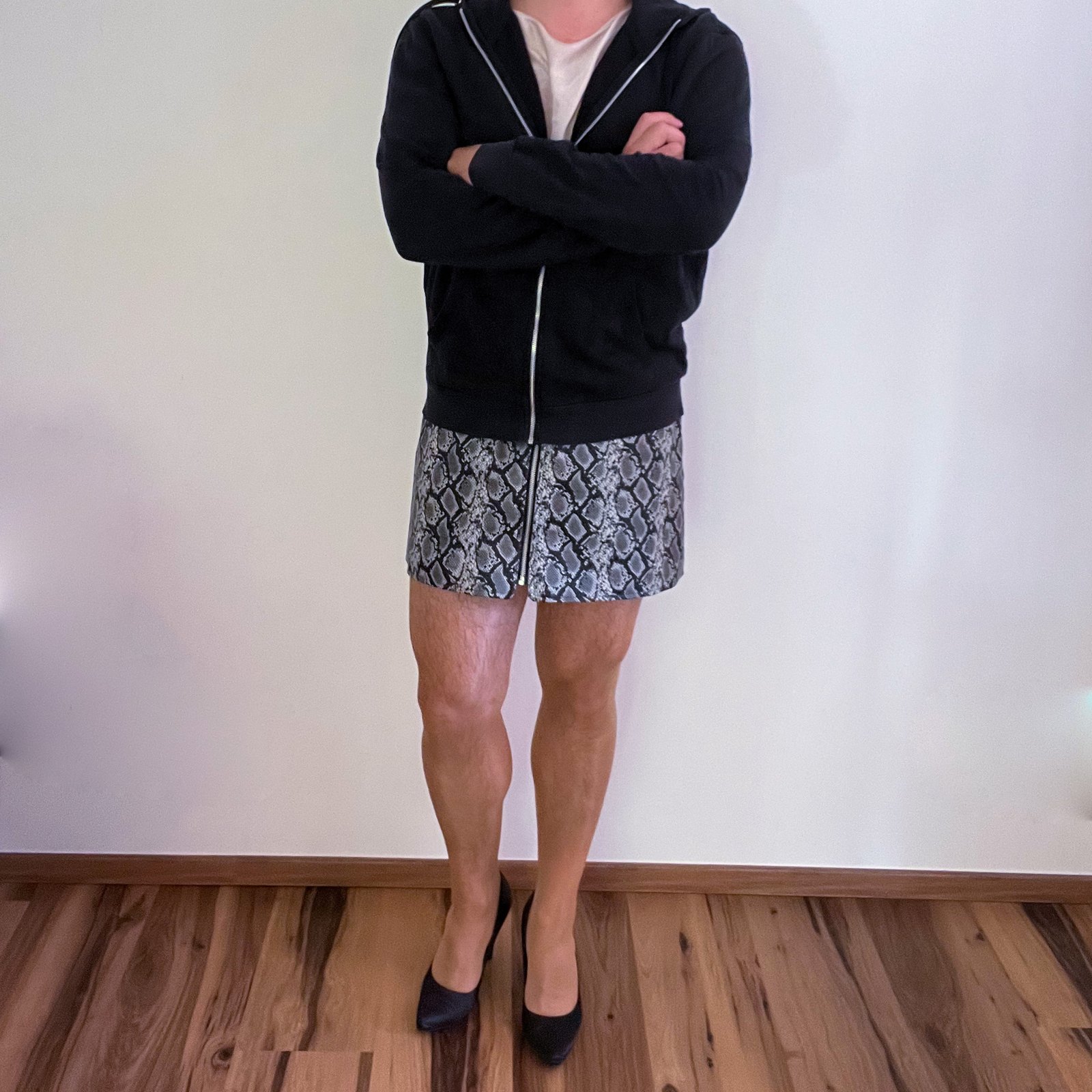 Zip-Hoodie & Schlangenprint-Mini