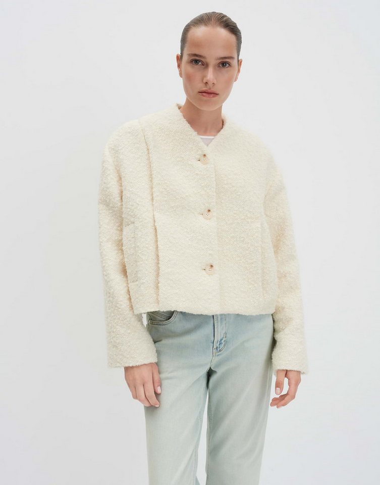 someday Jackenblazer NISABEL Regular verkürzter Blouson aus Bouclé Locker geschnitten mit Falte vorn und natürlichem Griff
