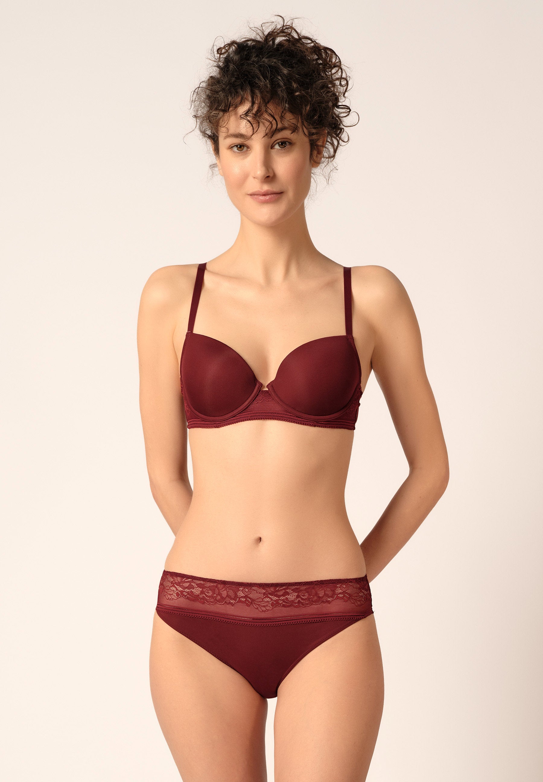 hautnah Soft Floral Micro Schalen BH cabernet 010105-01H172