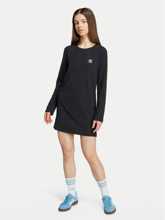 adidas Kleid für den Alltag JX2849 Schwarz Slim Fit